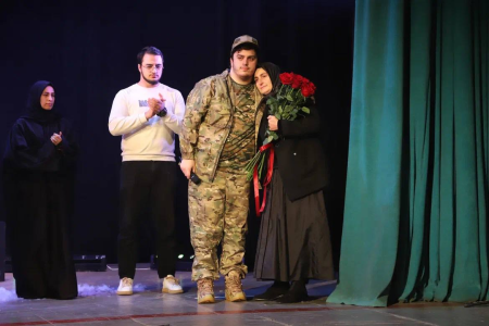 В Аварском театре состоялась премьера спектакля «Слава», приуроченная ко Дню Героев Отечества