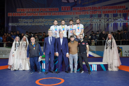 В Хасавюрте состоялось торжественное открытие XXVI Международного турнира по вольной борьбе памяти Шамиля Умаханова