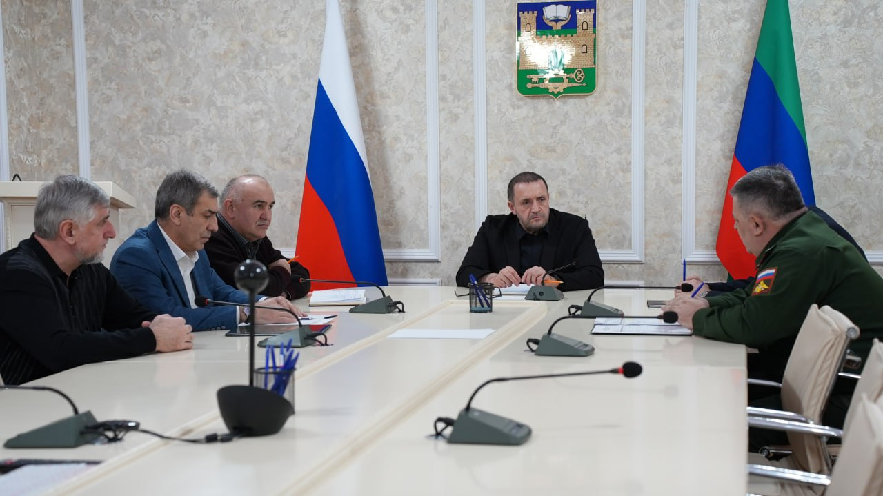 Корголи Корголиев провёл заседание призывной комиссии в Хасавюрте